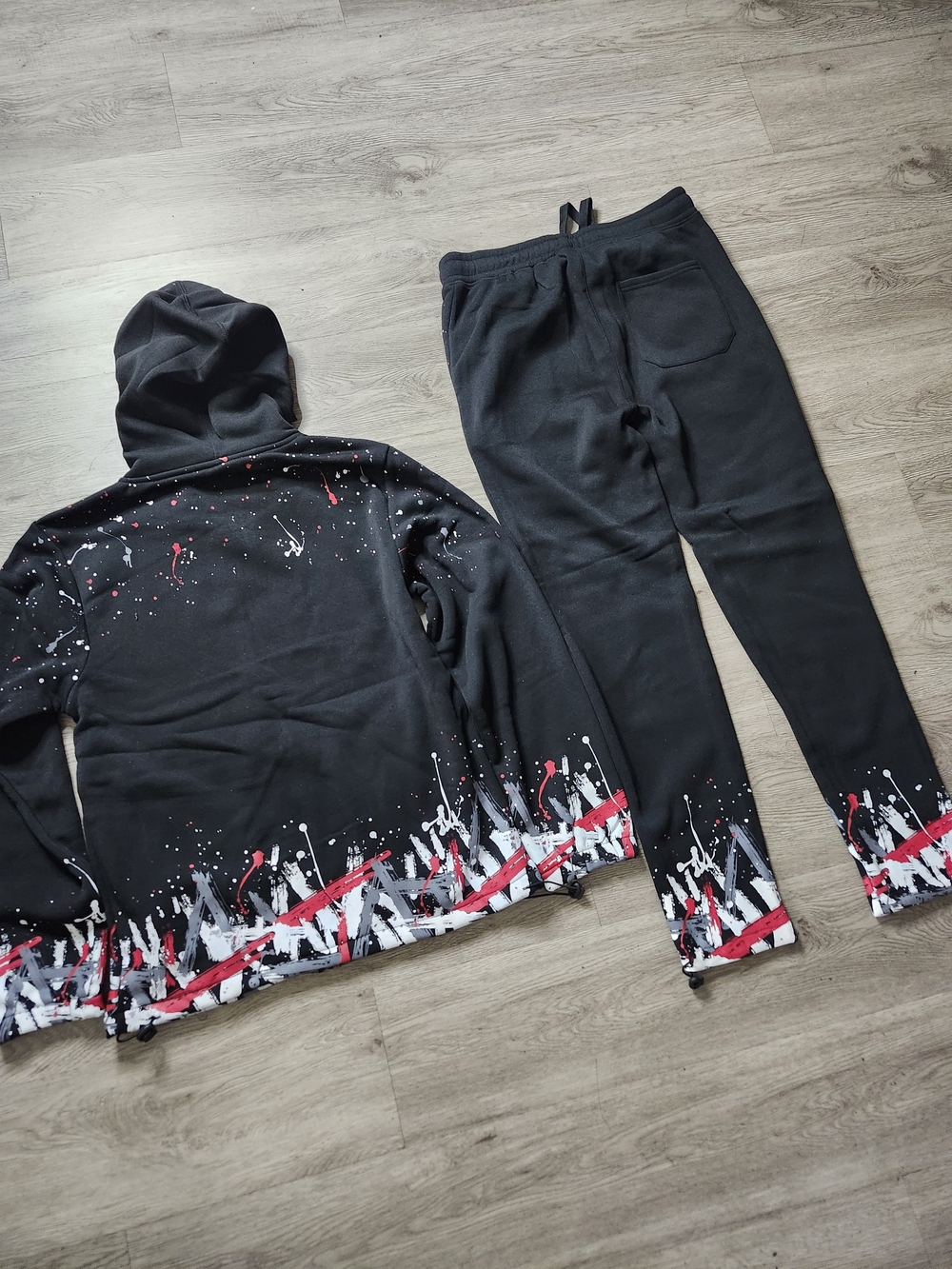 Victorious Men's Black Hooded Sweatshirt & Jogger Set with Red and White - Picture 3 of 11